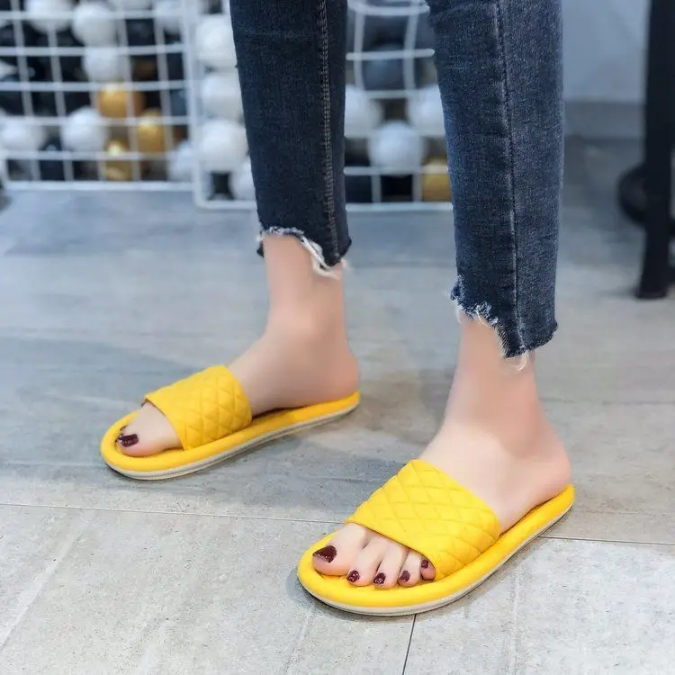 

Women Slipper Sandals 2021 Summer Casual Peep Toe Sandals Slipper Shoes Square Heel Mid Heels Heels Sandals Ladies Mules Shoes