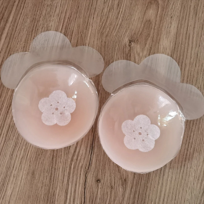 

Rabbit Ear Pull Silicone Waterproof Invisible Bra Closed Floral Stringless Breast Stick Underwear