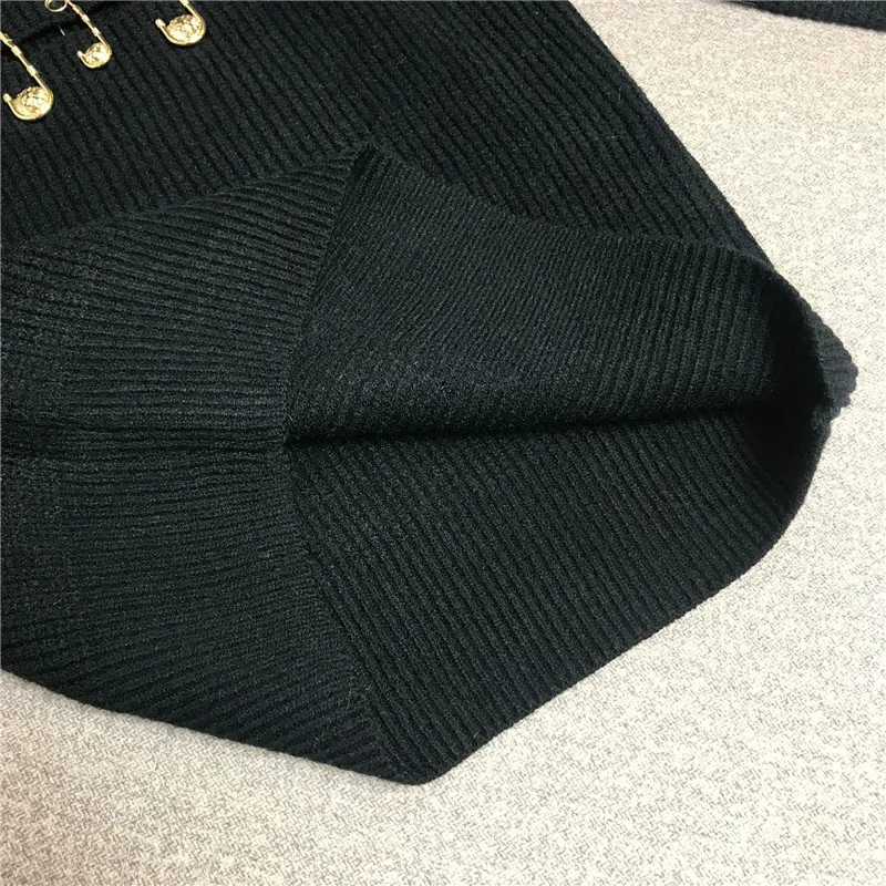 

Luxury Designer Brand Knitted Sweater for Women Fashion O Neck Sexy Hollow Out Pin Buckle Black Loose Knitted Pullover Sweater