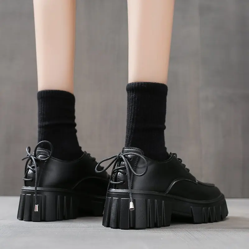 

2021 New Of Women Chunky rubber Thick Bottom Platform Vulcanize The Glossy Black Fashion Breathable Casual Small Leather Shoes