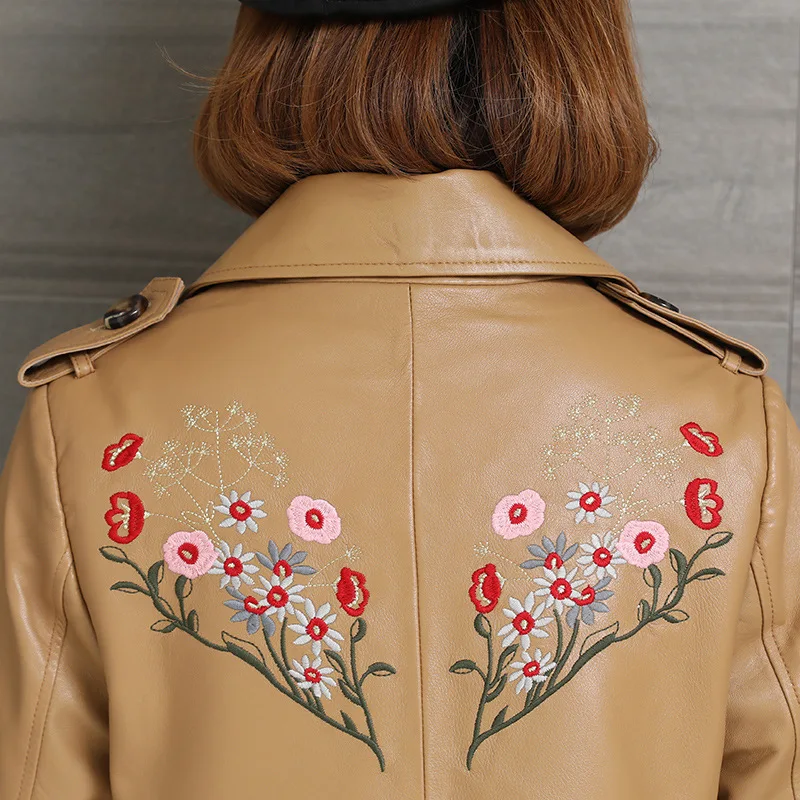 Chaqueta rompevientos larga bordada de piel de oveja para mujer, Abrigos de moda fina de cuero genuino con fajas, Otoño e Invierno