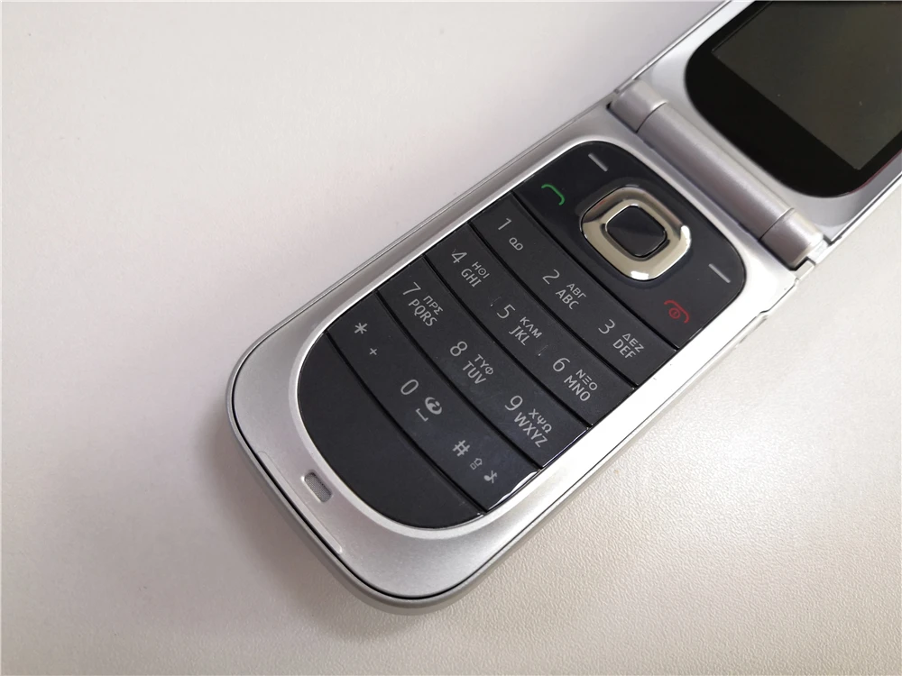 7020 разблокированный сотовый телефон Nokia 7020 Bluetooth 2MP камера MP4 плеер с английской клавиатурой мобильный телефон