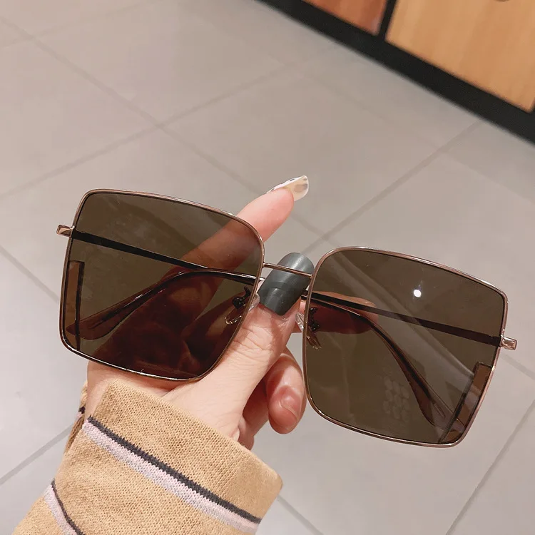 

Yellow Lens Designer Sunglasses 2021 Trend Fashion Women Men Oversized Square Luxury Shades Glasses Big Frame Sunglasses Candy