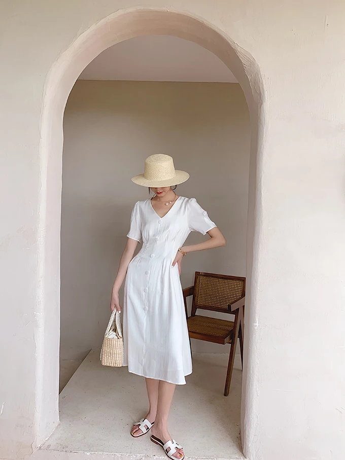 Женское шелковое атласное платье элегантное белое однобортное во французском