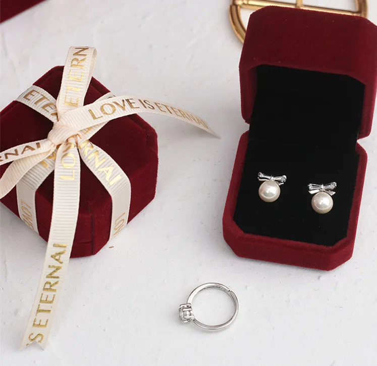 

Роскошная бордовая красная бархатная шкатулка для ювелирных изделий, ожерелье, кольцевая серьга, браслет, чехол для хранения гвоздиков, Свадебная подарочная коробка с шелковой лентой