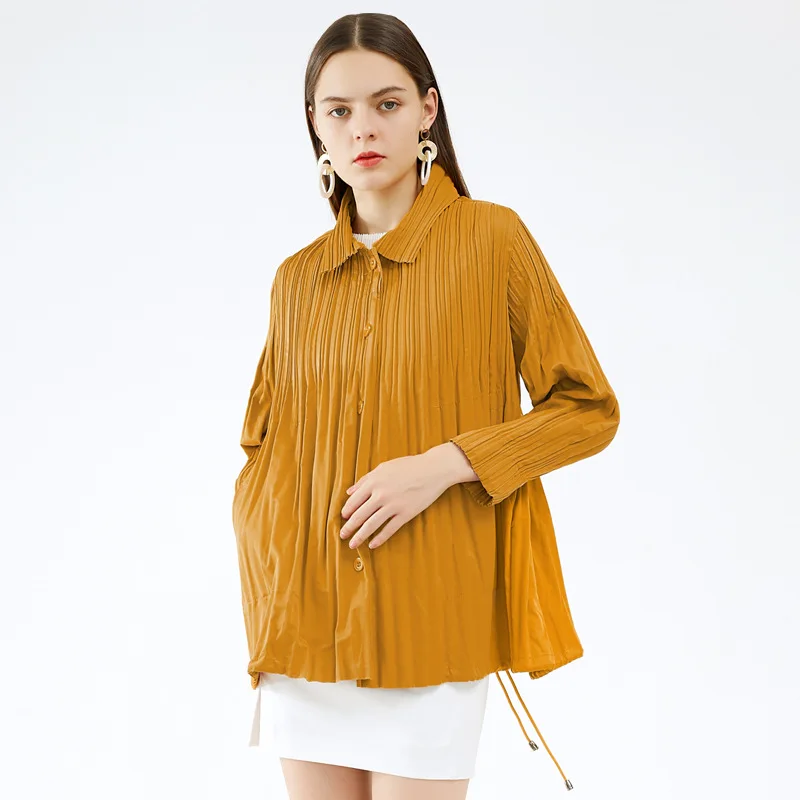 

Женская плиссированная ветровка Issey Miyake, осень 2021, новая маленькая Корейская версия, свободная Студенческая короткая плиссированная куртка...