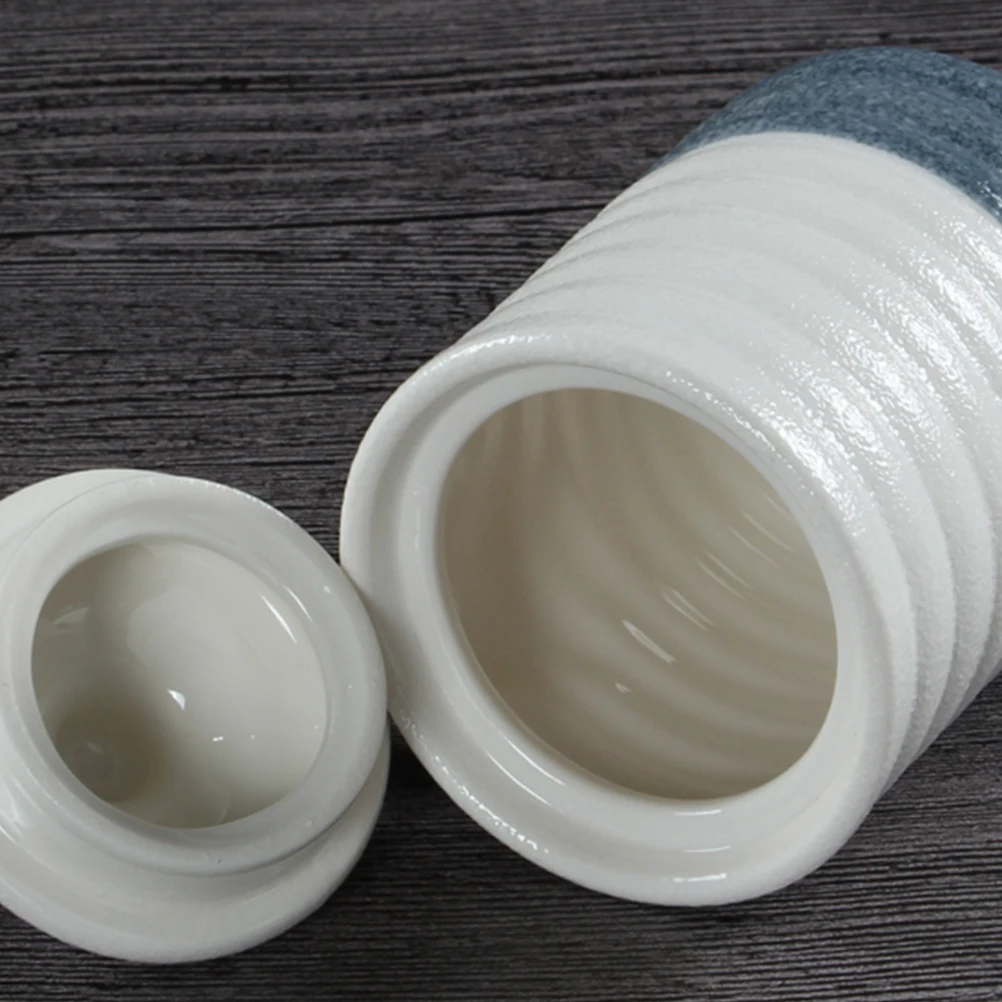 1pc Japanese Spice Jar Ceramic Seasoning Container Condiment Storage Can Home Oil Bottle for Blue and White |