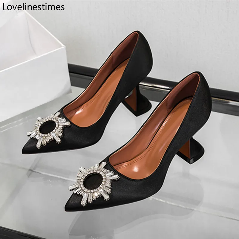 Туфли на высоком тонком каблуке лаконичные женские туфли 2021 черная атласная