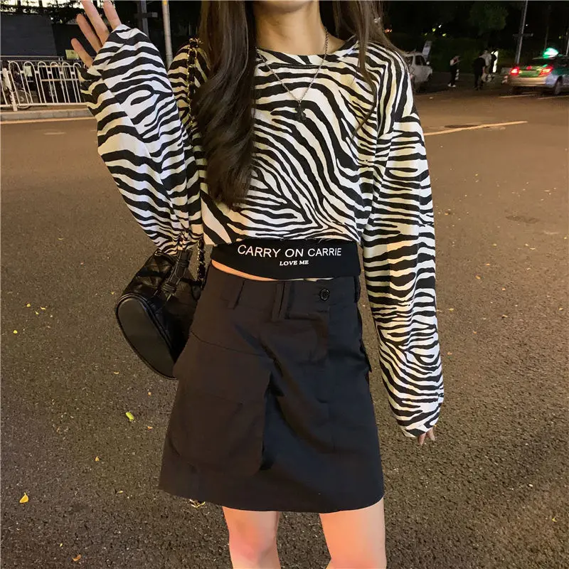 

Zebra Long-Sleeved T-shirt Women's Autumn New High Waist Loose-Fitting Cropped Top
