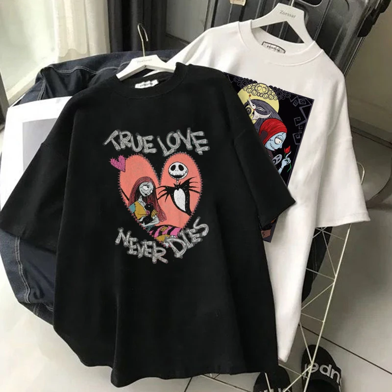 Стильный пуловер с круглым вырезом и мультяшным принтом Кошмар перед