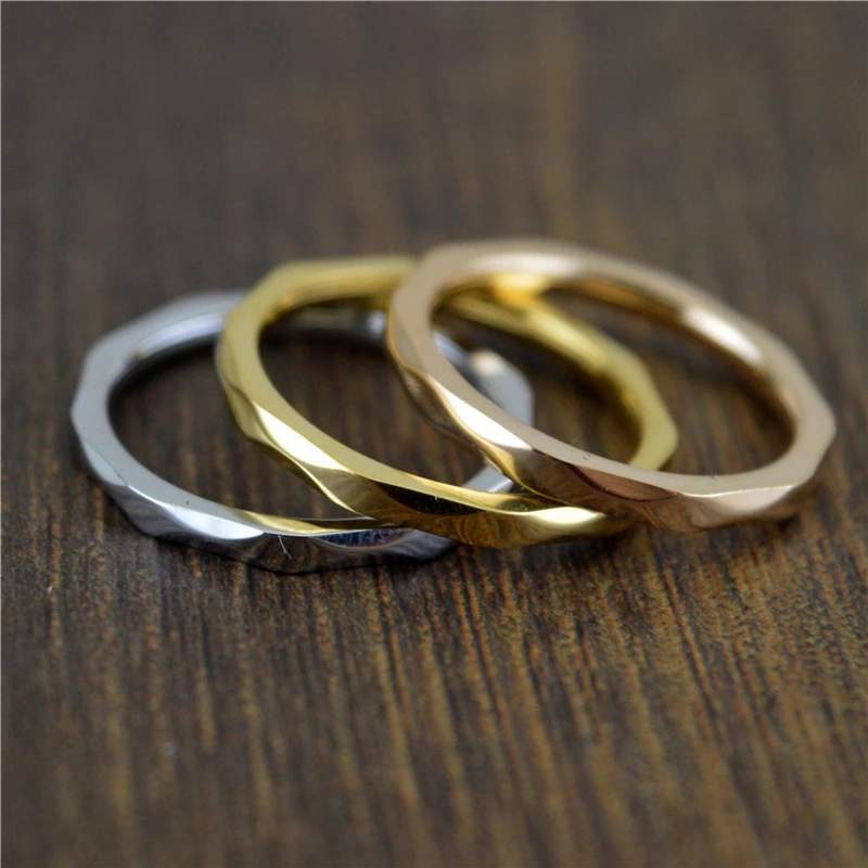 

Luxury Brand 2mm Geometric Rhombus Wedding Rings for Women 2021 Hot Sale 316l Stainless Steel Engagement Jewelry Drop Shipping