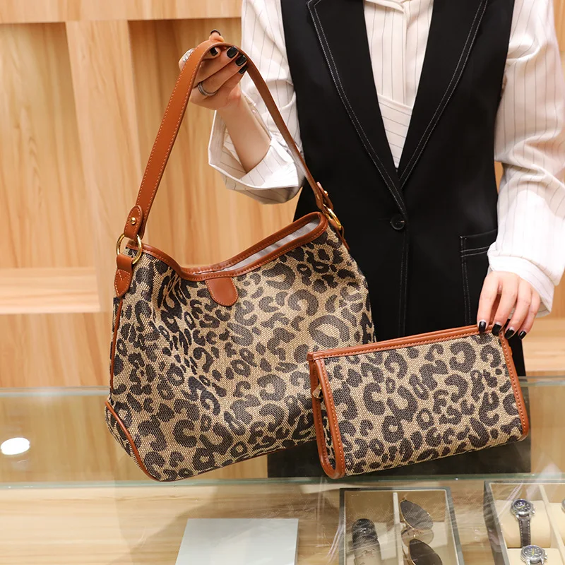 

New luxury design leopard print lady messenger bag large capacity shoulder bag new lady handbag bucket bag with small purse