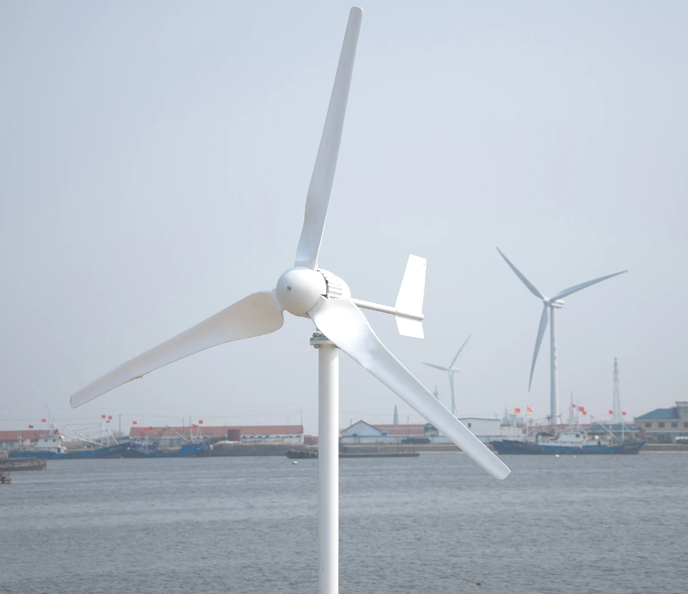 Ветряной генератор с горизонтальной осью 1000 Вт соответствует стандарту се |