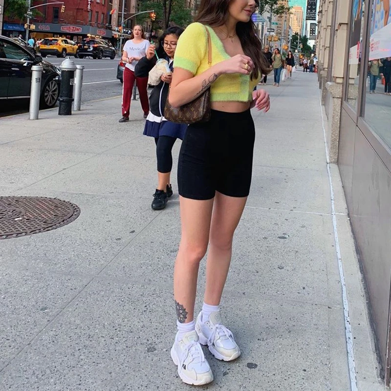 Осенний мохеровый свитер укороченный в корейском стиле вязаный кардиган с