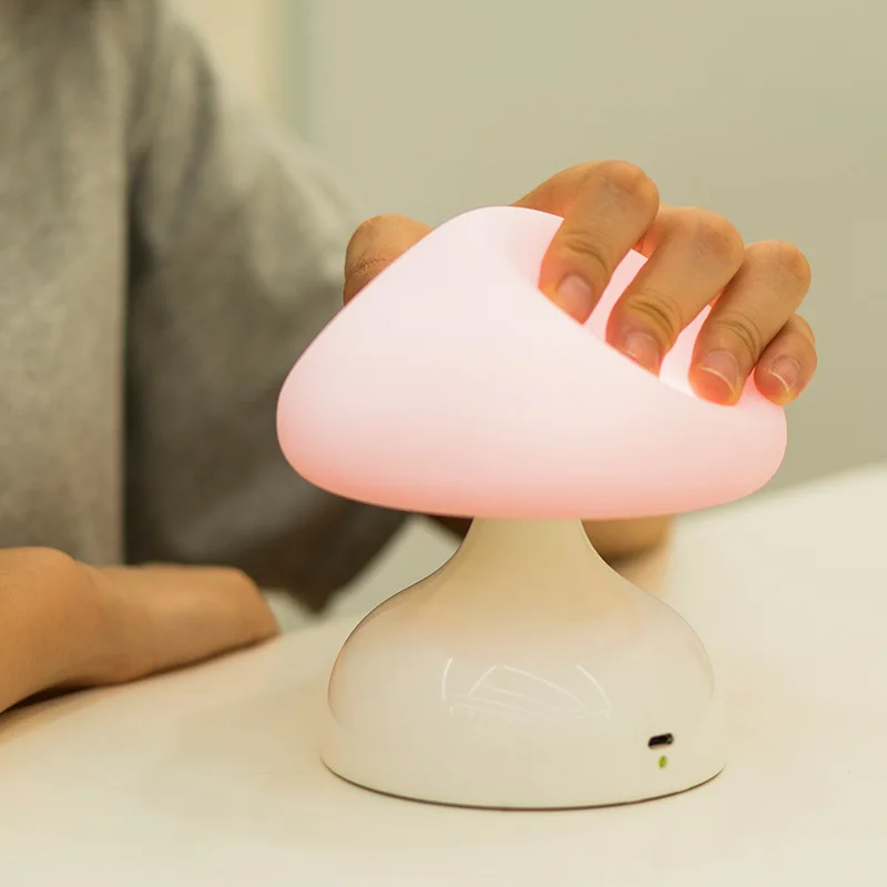 СВЕТОДИОДНЫЙ ночник в виде гриба из мультфильма, USB мощный креативный силиконовый светильник для детской спальни, прикроватная настольная лампа, рождественские подарки для детей
