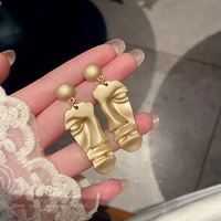 timeonly abstract gold color face drop earrings for women metallic alloy beaded head portrait statement dangle earrings brinco