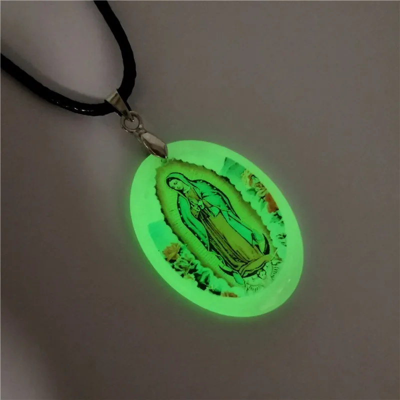 

Resin Drop Gum Christian Virgin Necklace Luminous Scripture Pendant Luminous Necklace Catholic Jewelry Party Gift
