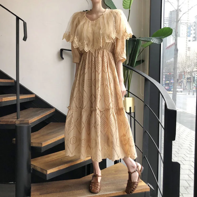 

Korean style big Lapel lace stitching hollow lace pleated long skirt with slim waist