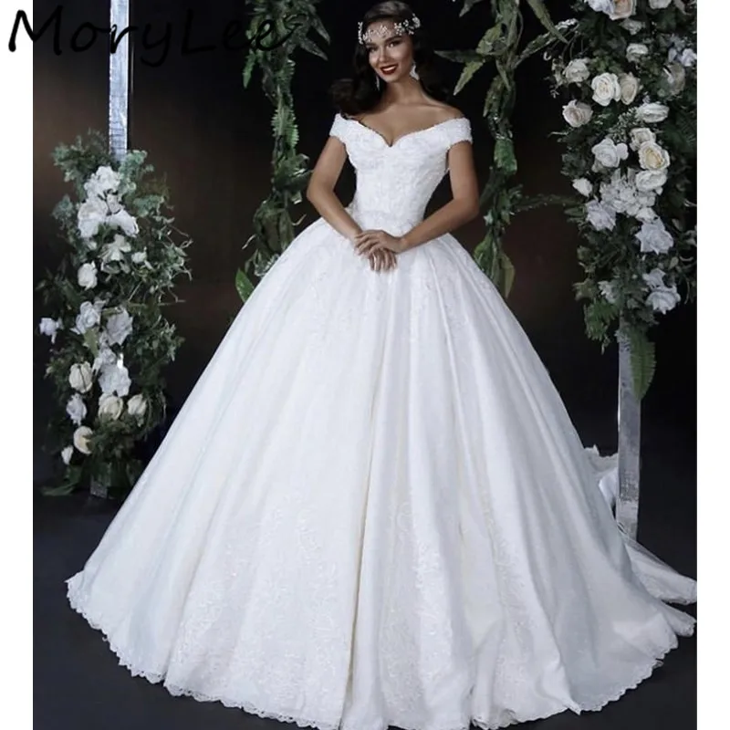 

Luxury Wedding Dresses Off The Shoulder Floor Length Lace Applique Satin Wedding Dresses With Lace Up Back vestido de noiva