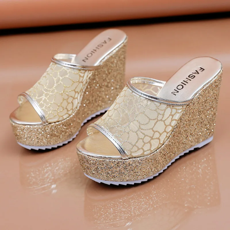 

Bling Golden Women House Slippers Summer Shoes Platform 4cm Outside Fitting-room 11cm High Heels Wedges Solid Mesh Female Slides