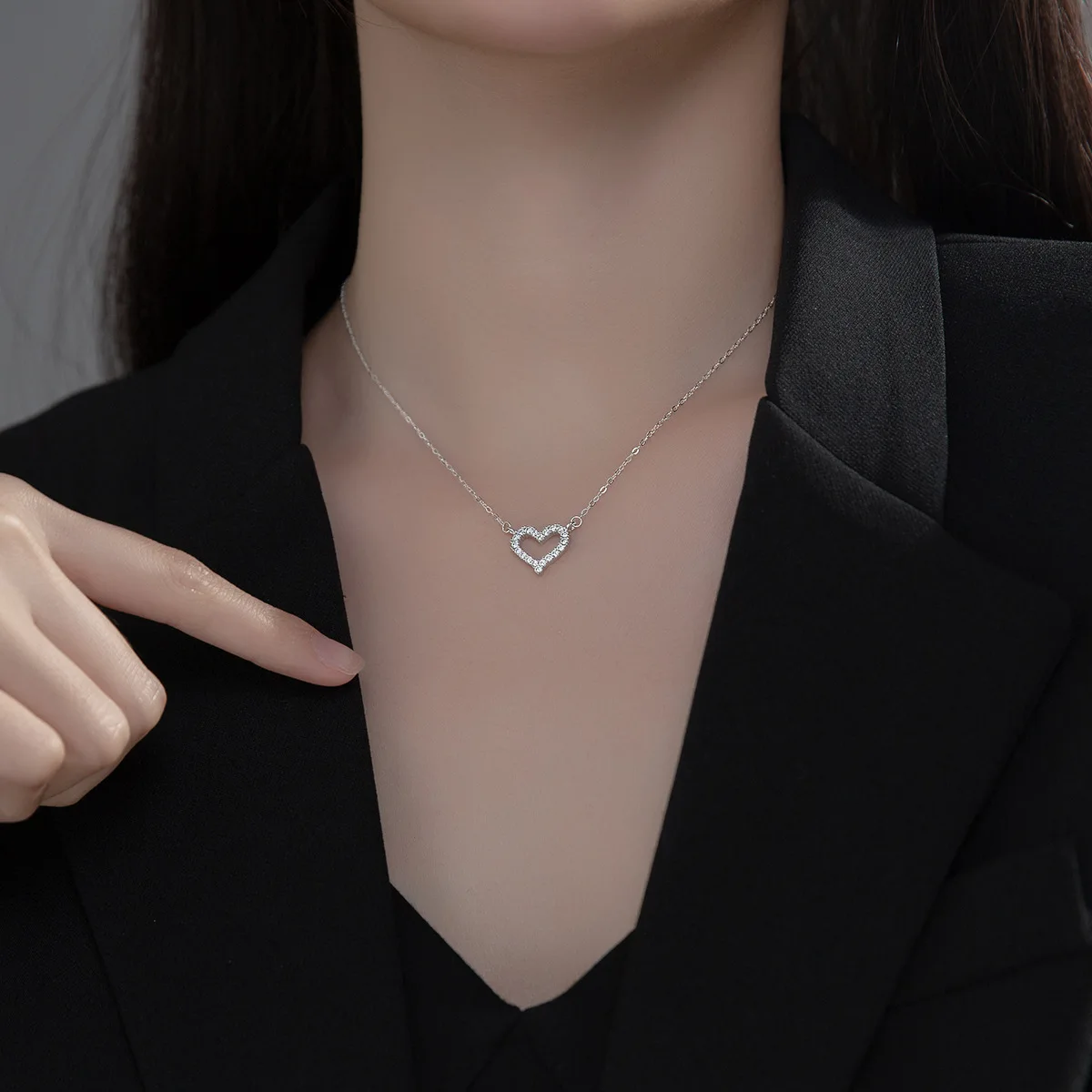 

Real 925 Sterling Silver Micro-paved Zircon Heart Choker Necklaces Hollow Love Heart Jewelry for Women