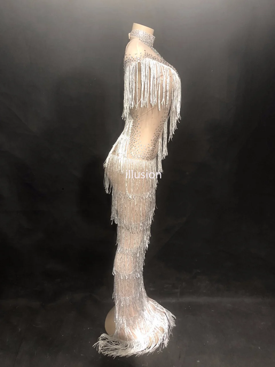 Женское вечернее платье со стразами и бахромой длинное с кисточками для