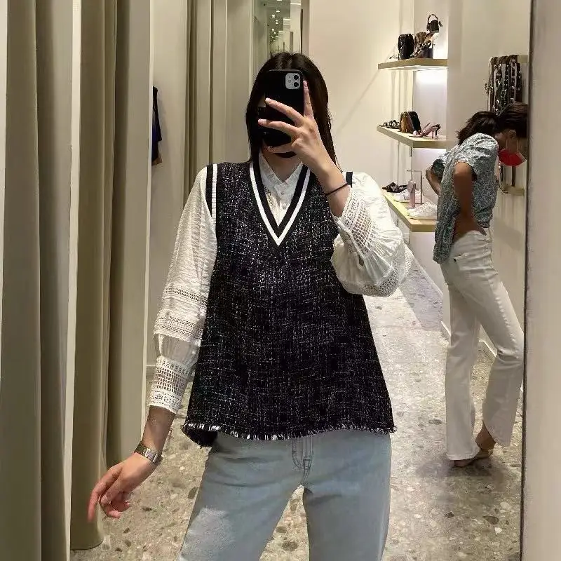 

Fall/Winter 2021 New Tassel Contrast Striped V-neck Vest Women Vest