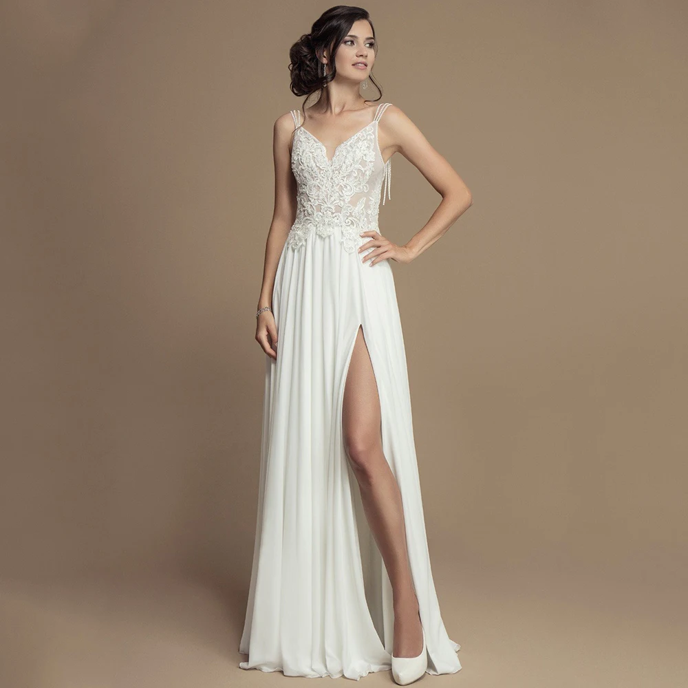 

Boho Side Slit Beach V-Neck Wedding Dress 2021 New Chiffon Sleeveless Appliques Beadings Tassel Bridal Gowns