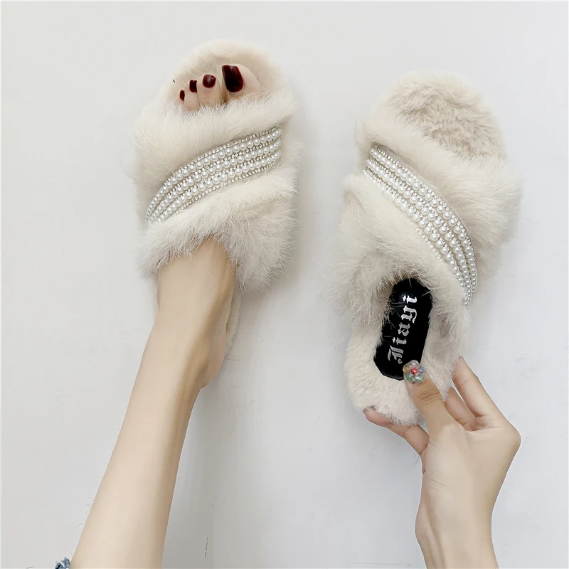 Женские тапочки зимняя обувь милые домашние со стразами на плоской подошве