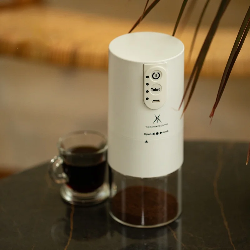 Fiyat Elektrikli Kahve Değirmeni Paslanmaz çelik çekirdek Tuz Ve Karabiber Değirmeni Taşınabilir Ev USB şarj Edilebilir Güç Baharat Ot Değirmeni