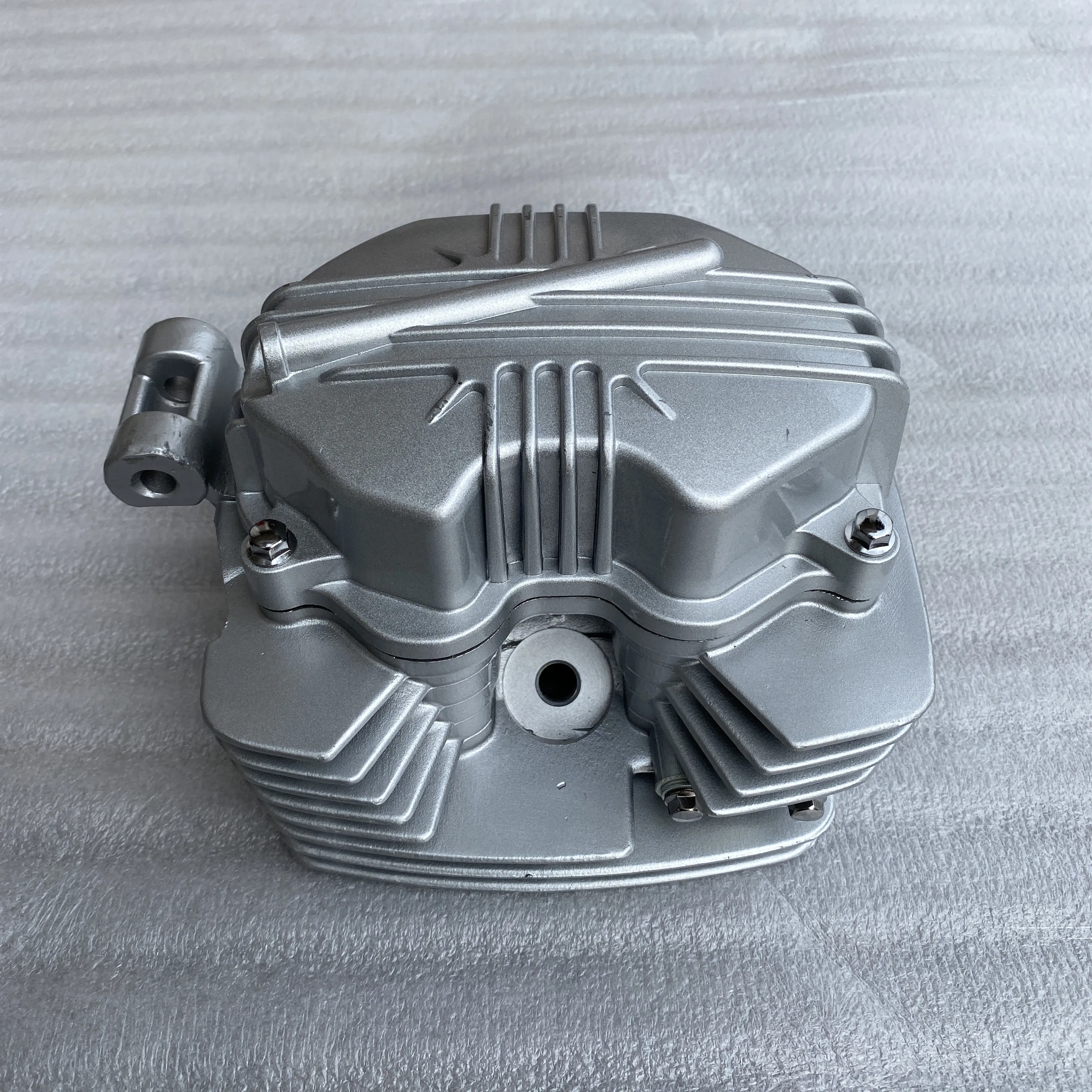 

CG200 LF200 Motorcycle Engine Cylinder Head Assy Comp With Rocker Cover