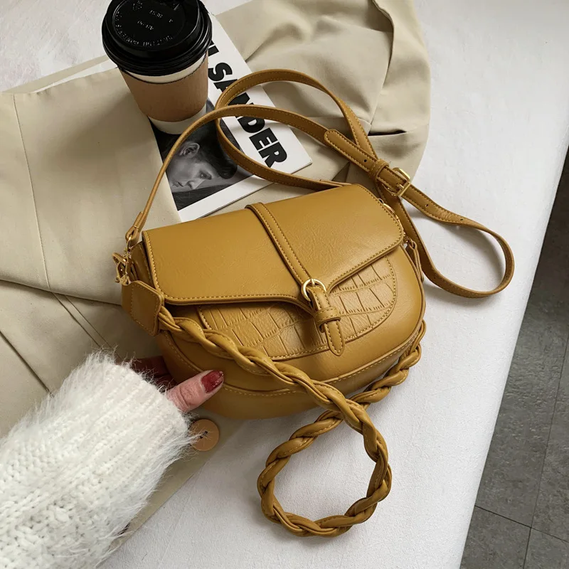 

2021 New Retro Semicircle Saddle Bag Women's Bag Woven Strap Messenger Bag Women's Shoulder Bag
