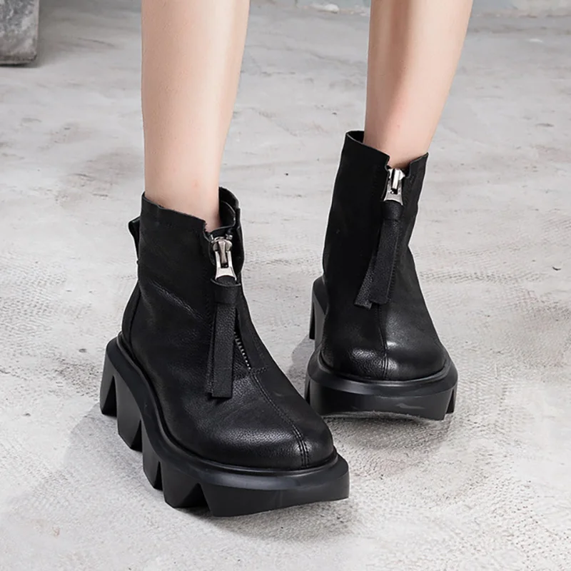 Кожаная женская обувь осенние кожаные ботинки с низким голенищем на толстой