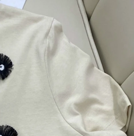 

108883 New Products of The Season Three Dimensional Tassel Eye Embroidery on Front Panel Unisex Classic Trendy Luxury T-shirt