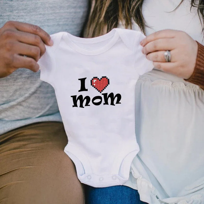 

I Love Mom Dad Sister Brother Newborn Pregnancy Announcement Girls Boys Twins Baby Rompers Short Sleeve Print Baby Girl Clothes