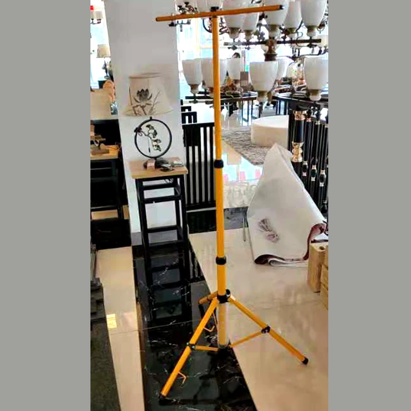

Telescopic Work Light Tripod Floodlight Tripod Stand Holder for LED Flood Light Spotlight Construction Site Work Lamp Brancket