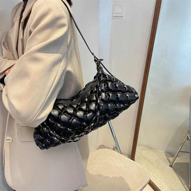 

European and American High-quality Ladies Casual Handbags 2021 New Female Bag Rhombus Underarm Bag Fashion Chain Messenger Bag