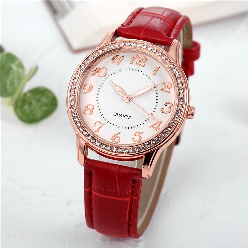 

Red Christmas Watch for Women Girl Elegant Quartz Ladies Watches Wrist Wholesale 2021