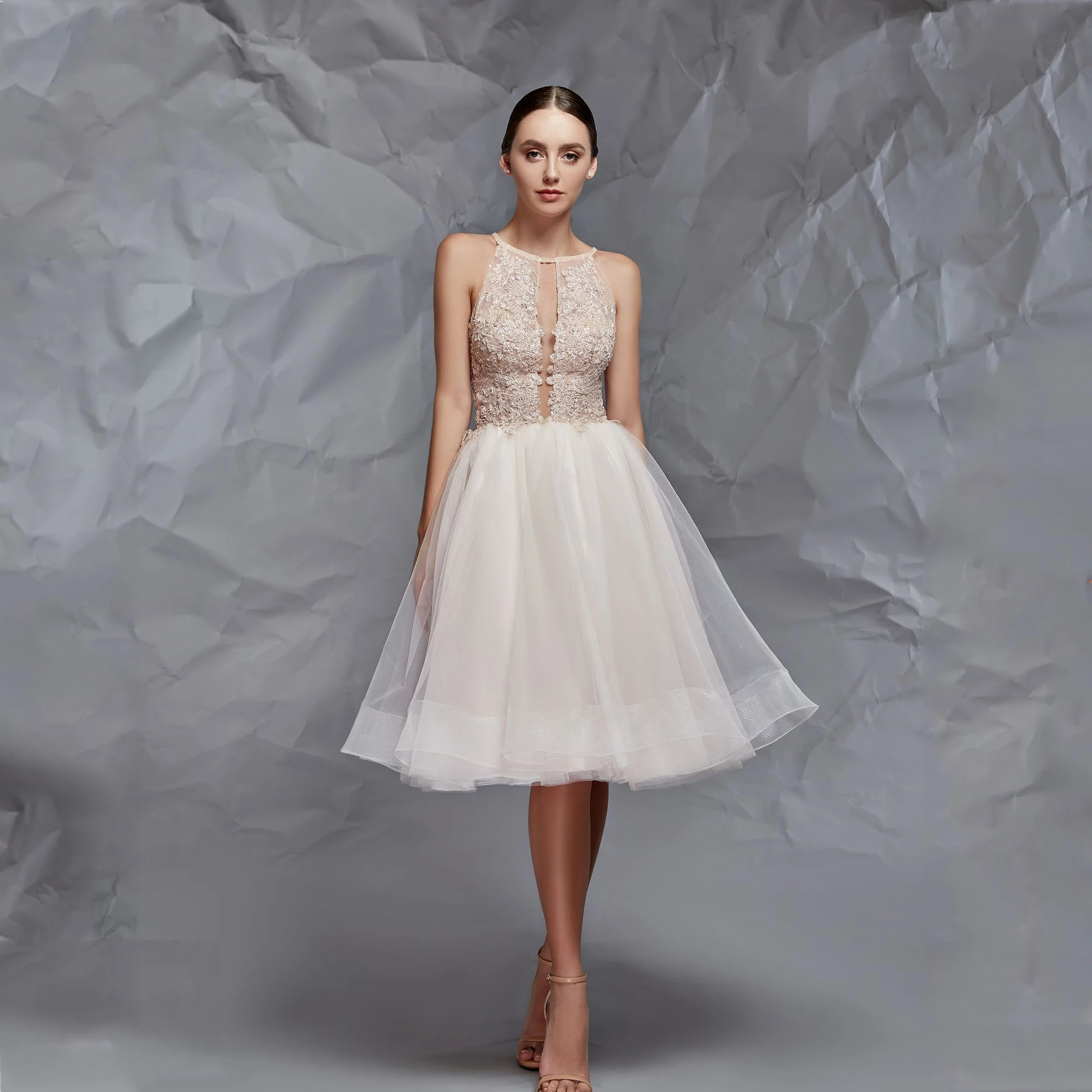 

Pretty Elegant Short Homecoming Dresses 2021 O Neck Sleeveless Appliques Tulle Ball Gown Knee Length Women Cocktail Party Gowns