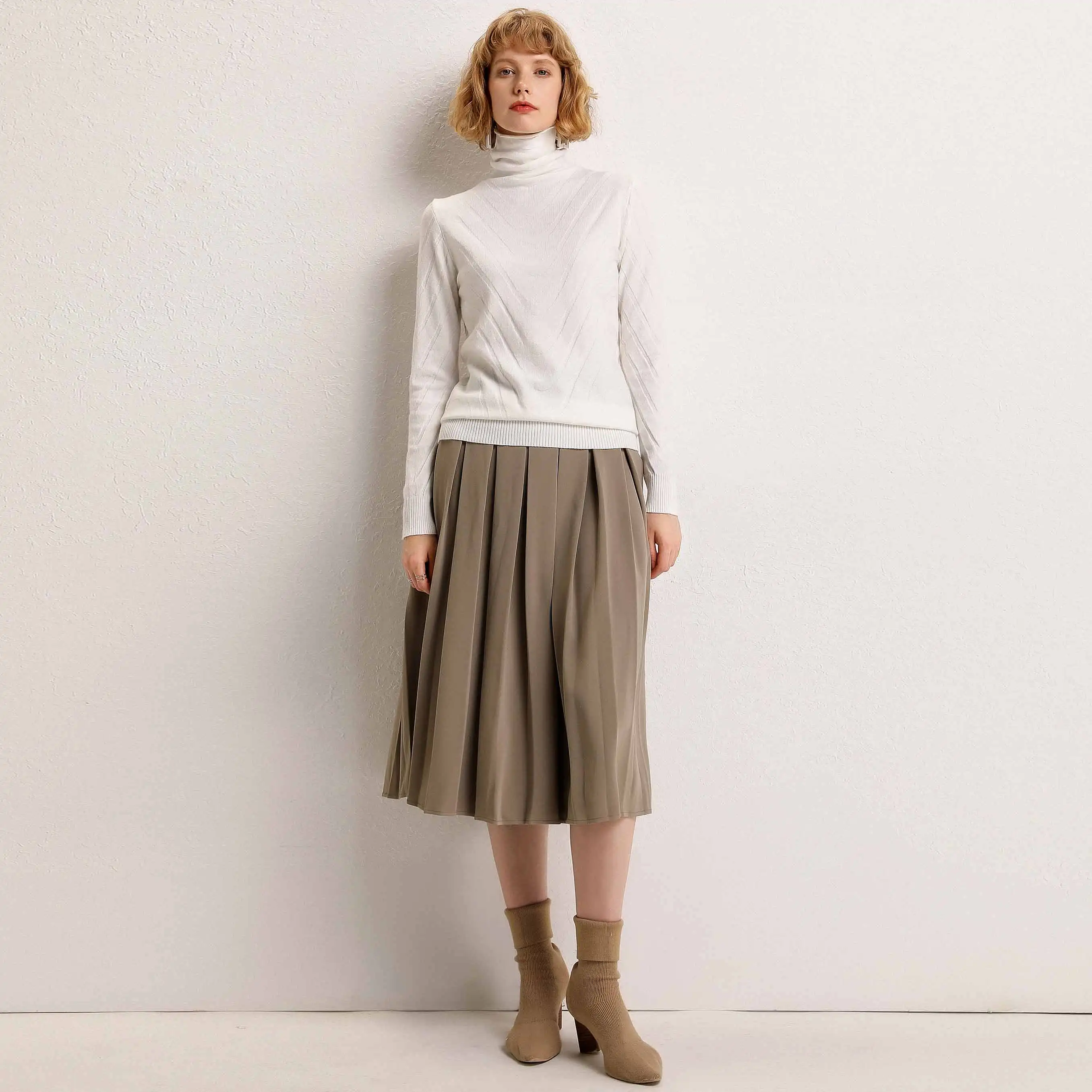 Женский короткий пуловер Свободный с высоким воротником и длинным рукавом