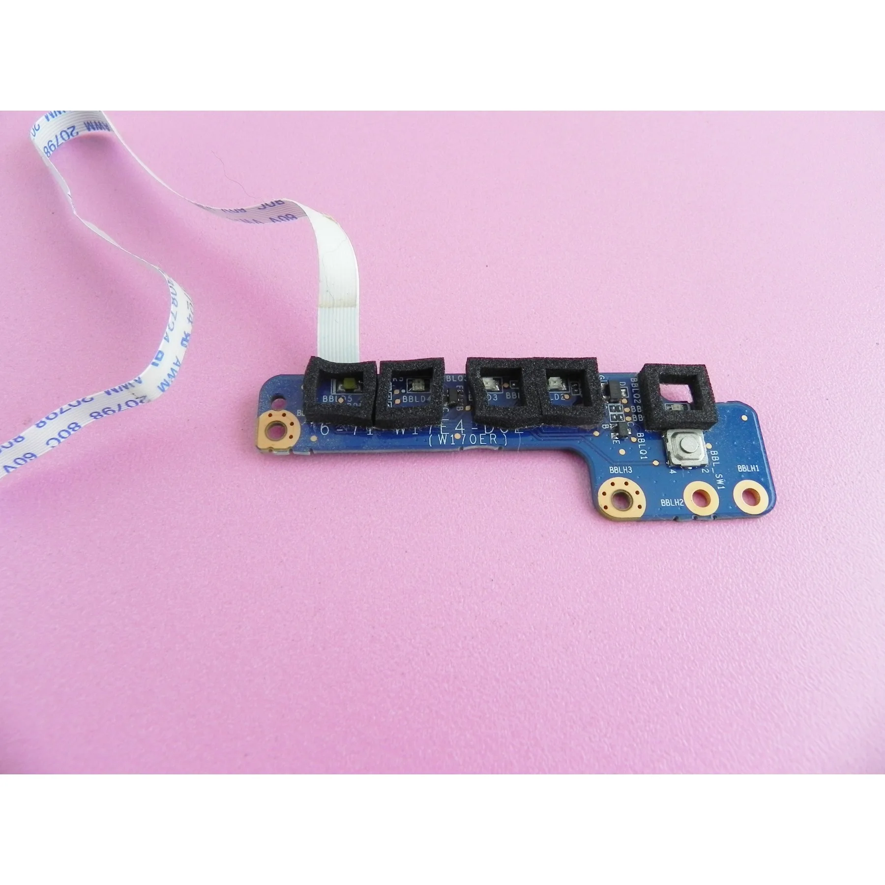 DNS Gamer 0150999 Clevo W170 плата кнопки питания и индикации с кабелем 6-71-W17E4-D02 | Компьютеры