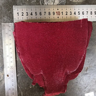 Red 16x18 Натуральная кожа ската, натуральная кожа Manta Ray, кожа для рукоделия, кожаные ремесленные часы, ремень, материал ручки ножа, 18,5x8 см - Цвет: Red 16x18