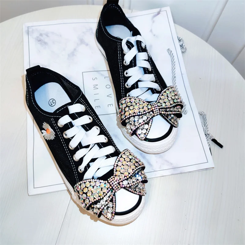 

Distressed low-cut mesh canvas shoes women 2021 spring and autumn graffiti soft bottom diamond bow