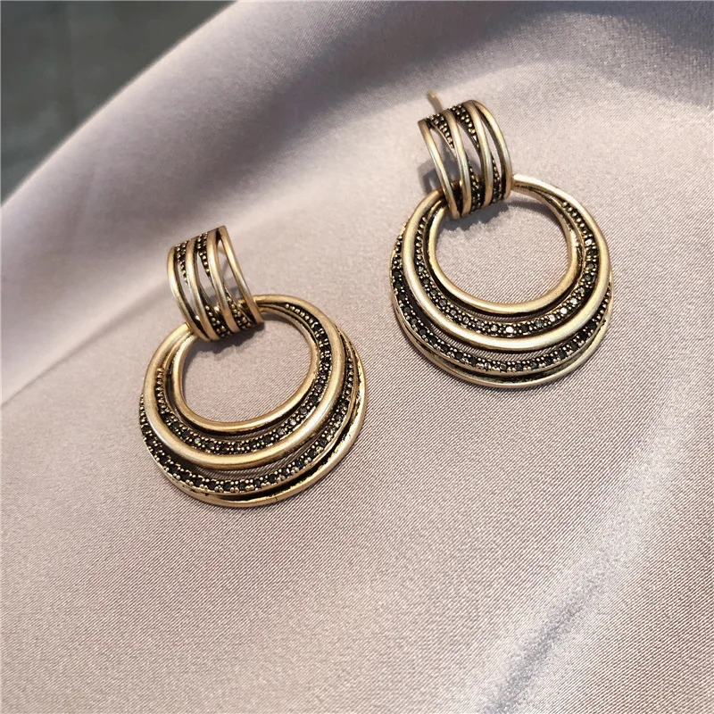 

Stud Earrings Oval Fashionable Joker Mature Micro Restoring Ways With Ancient Gold