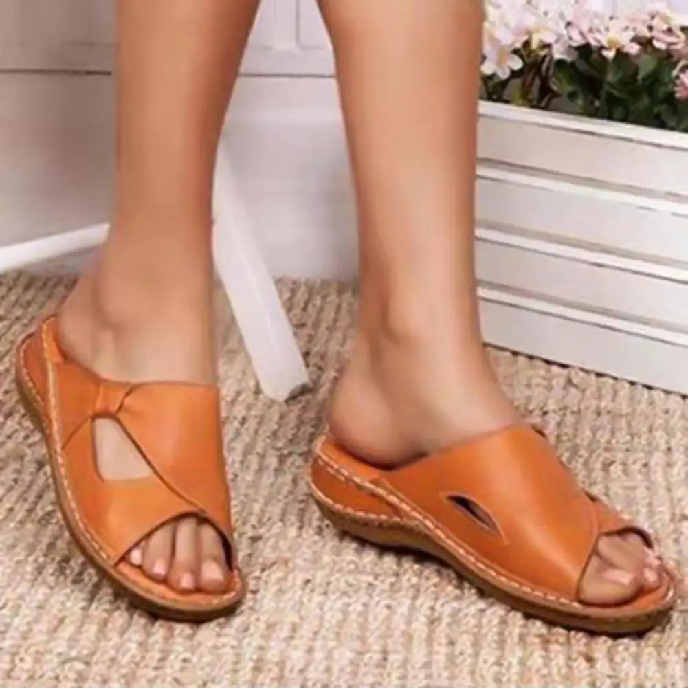 

2021 Summer Woman Flat Platform Sandals Soft Leather Open Toe Shoes For Women Flip Flops Shoes Plus Size 42 Sandalias Mujer
