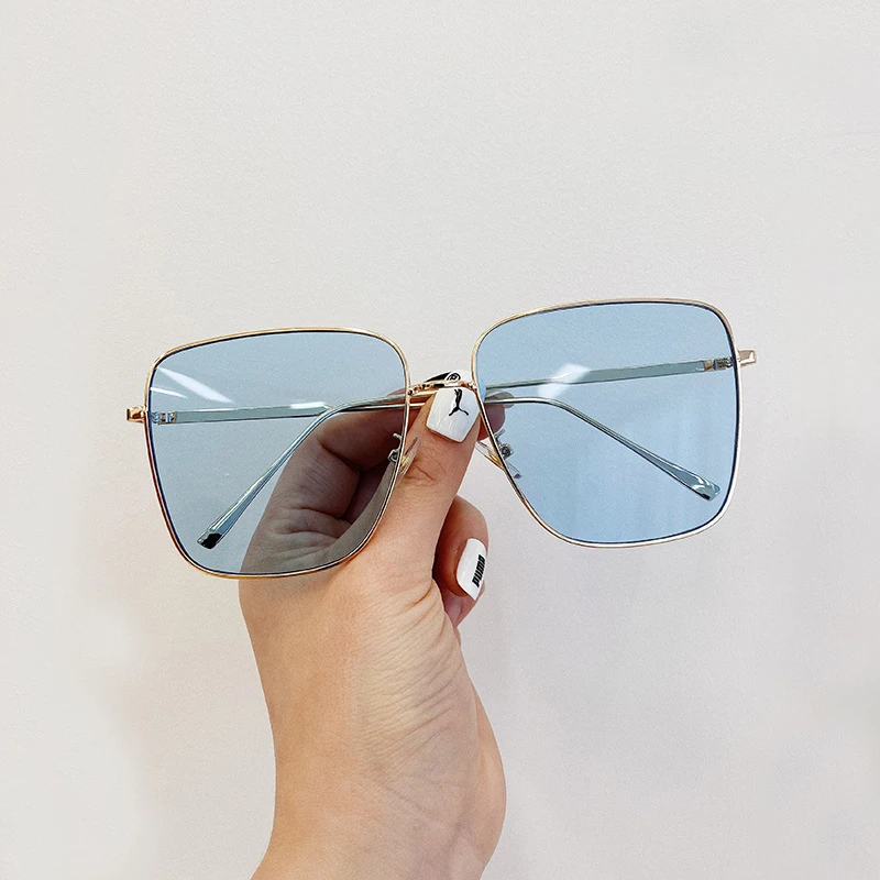 

2021 New Fashion Oversized Square Green Sunglasses Women Brand Vintage Metal Frame Sun Glasses Men Color Shades Oculos Feminino