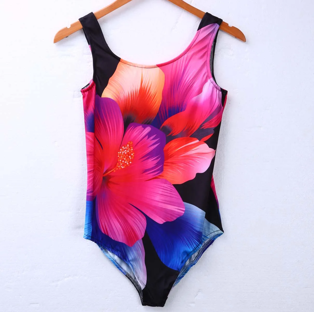 

Новый женский Пляжный слитный купальник, пляжная одежда, монокини с пуш-ап, бикини, купальный костюм