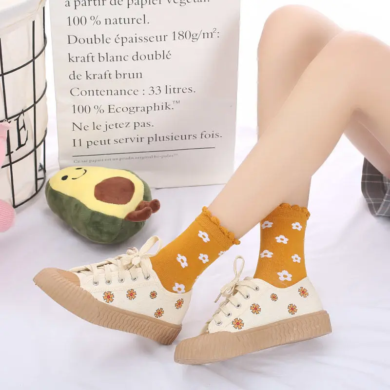 

Sfree 4Pairs Japanese Lace Socks Women's Tube Socks Ins Tide Korea Cute Bubble Side Sweet Small Flower Lattice