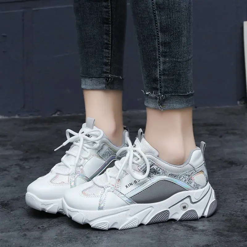 Женские кроссовки с вулканизированной подошвой белые низкой резиновой