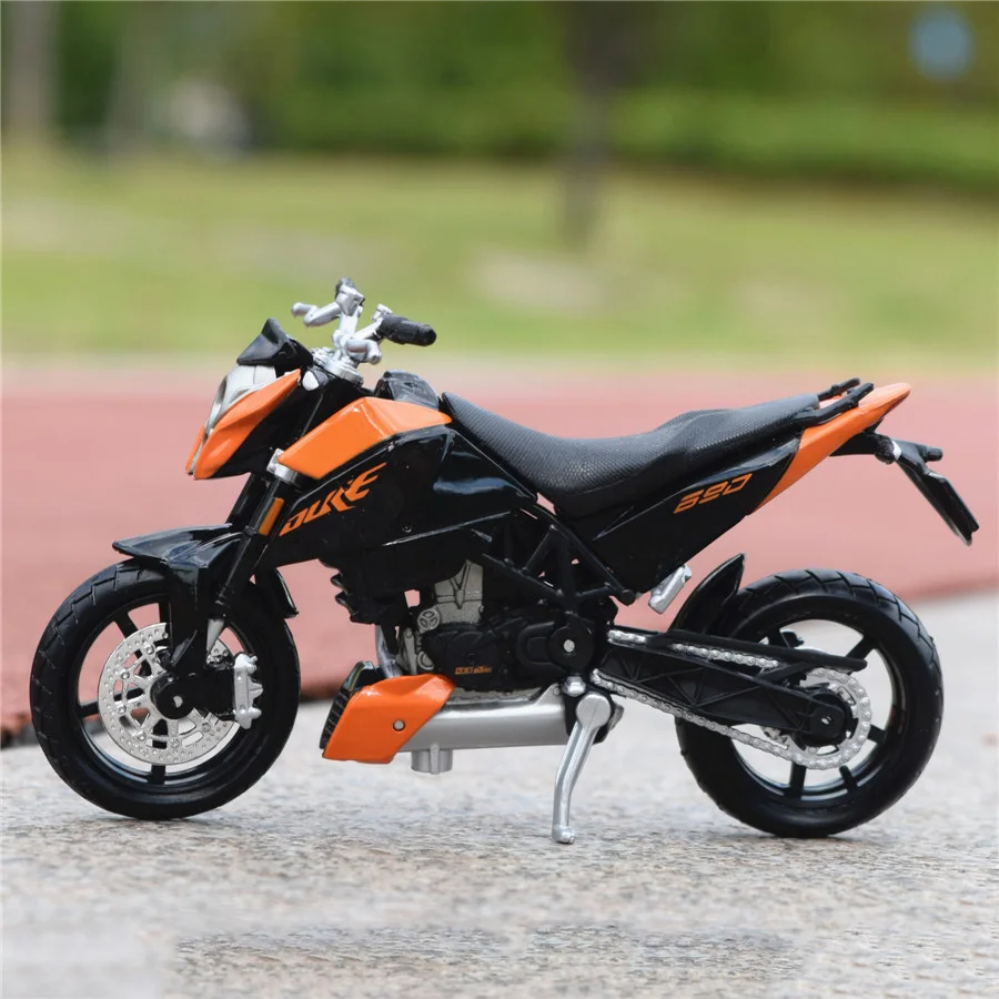 Мотоциклы Maisto KTM 1/18 Duke модели моторных велосипедов под давлением в масштабе 690 1:18